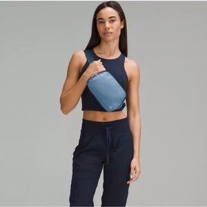 Lululemon Everywhere Belt Bag 2L NWT